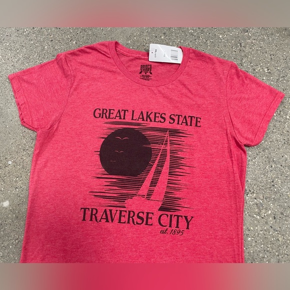 NWT Michigan Great Lakes State sail boat Traverse City soft T-shirt size Medium - Picture 3 of 8